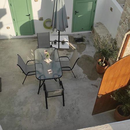 La Maison D Aspasia Камиларион Екстериор снимка