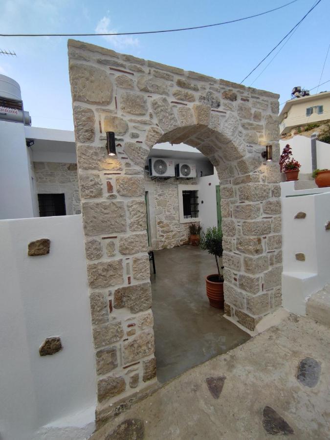La Maison D Aspasia Камиларион Екстериор снимка
