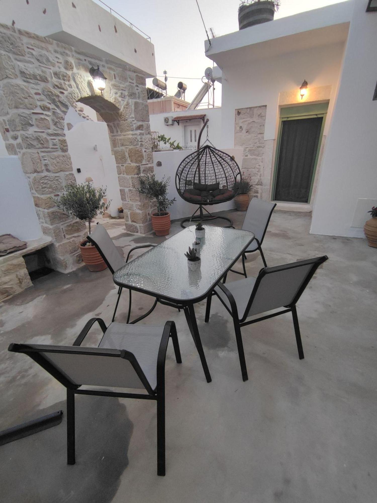 La Maison D Aspasia Камиларион Екстериор снимка