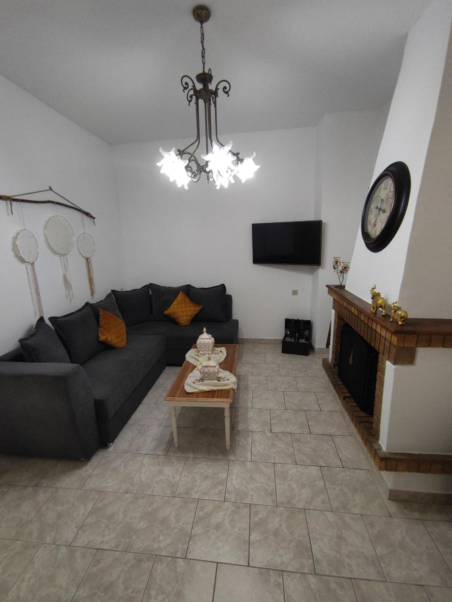 La Maison D Aspasia Камиларион Екстериор снимка