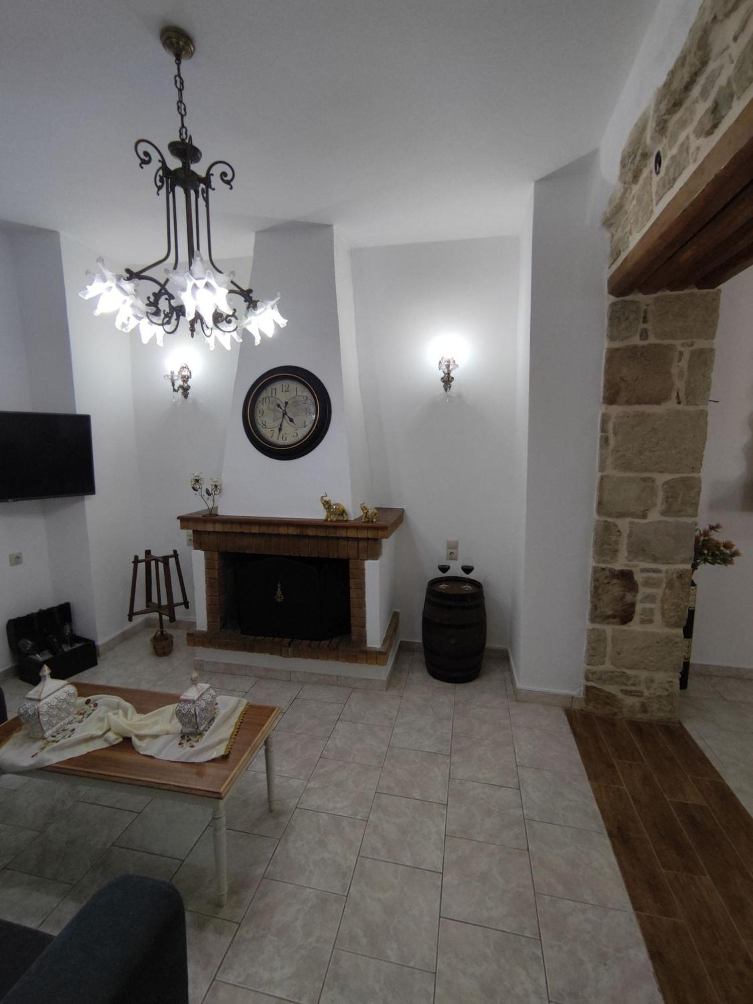 La Maison D Aspasia Камиларион Екстериор снимка