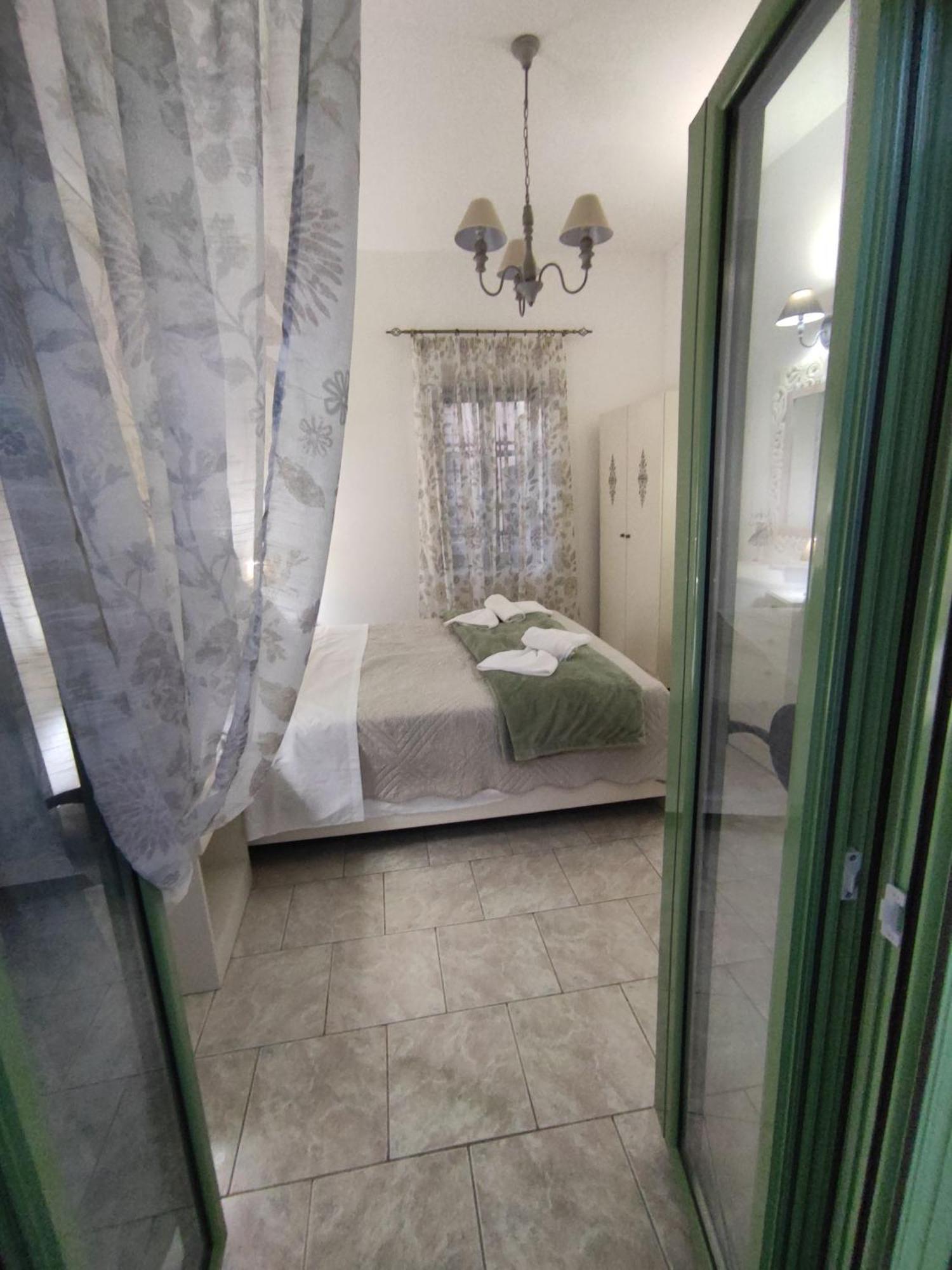 La Maison D Aspasia Камиларион Екстериор снимка